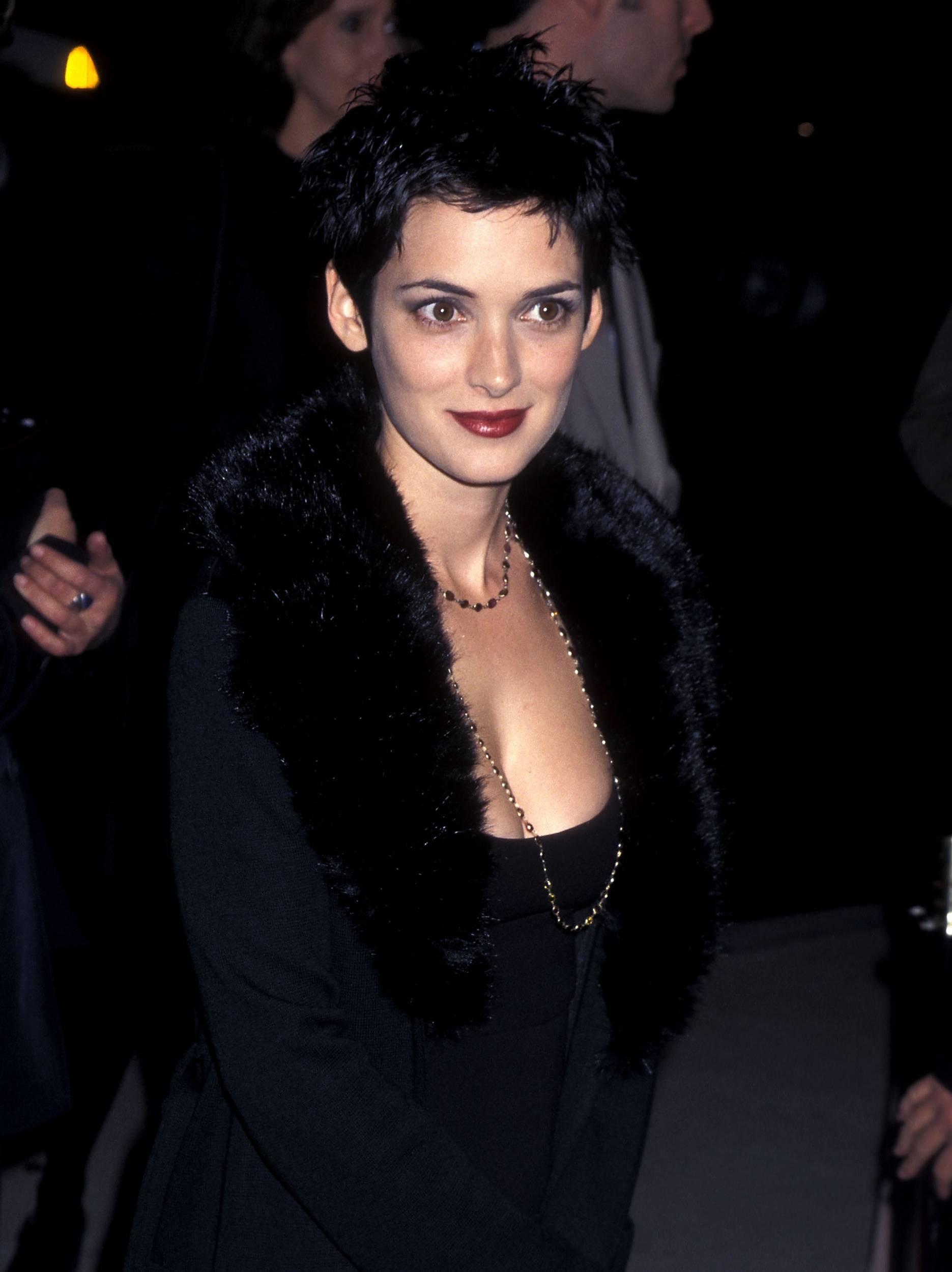HQ_00012.jpg HQ_00012.jpg
