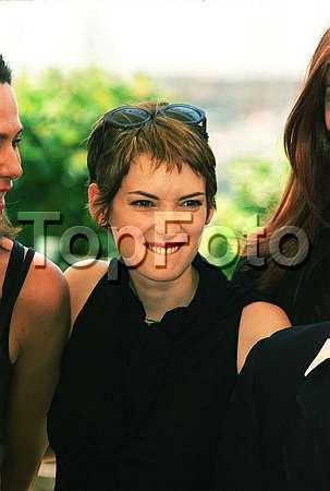 wr-cannes-06.jpg wr-cannes-06.jpg