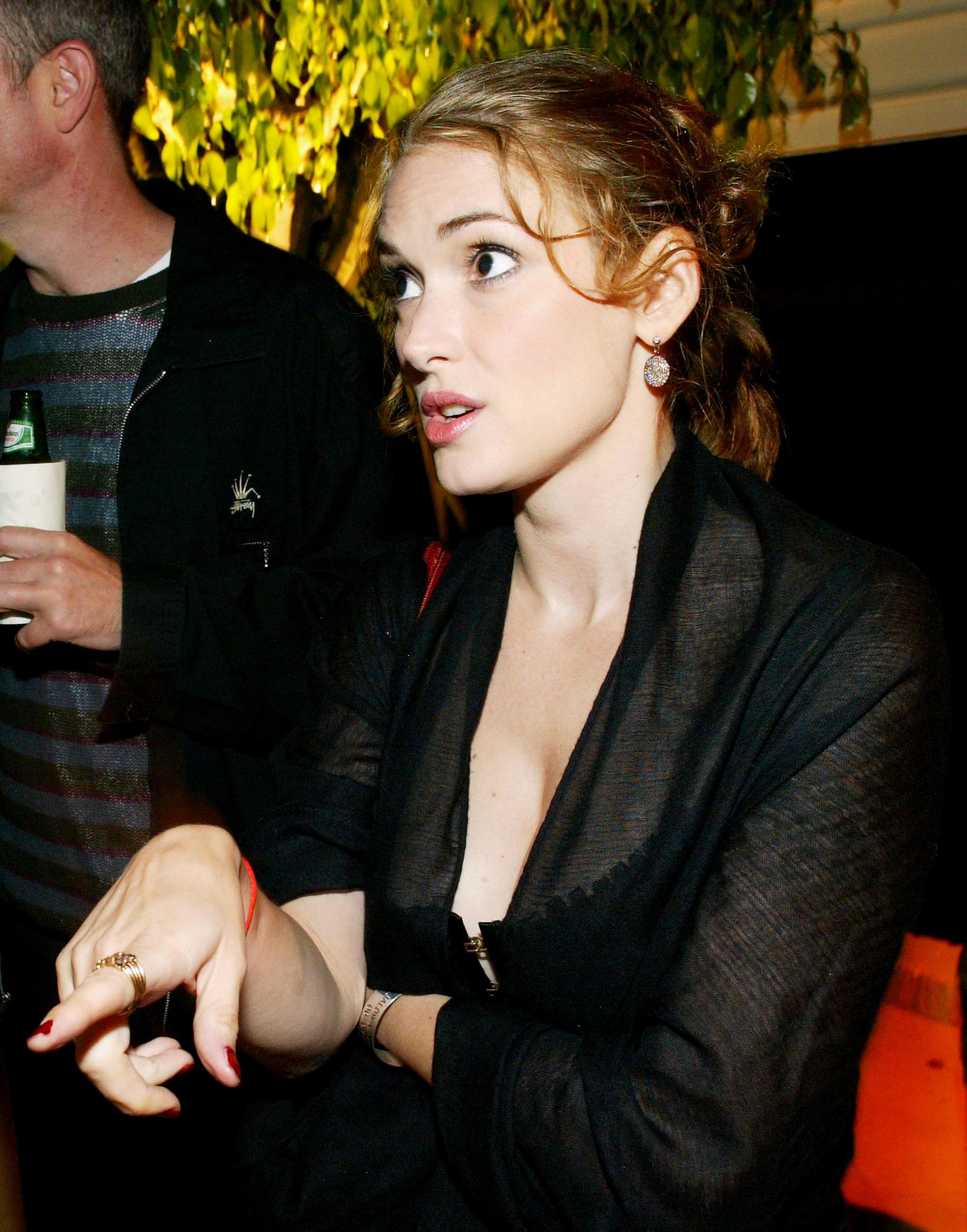 HQ_0003.jpg HQ_0003.jpg