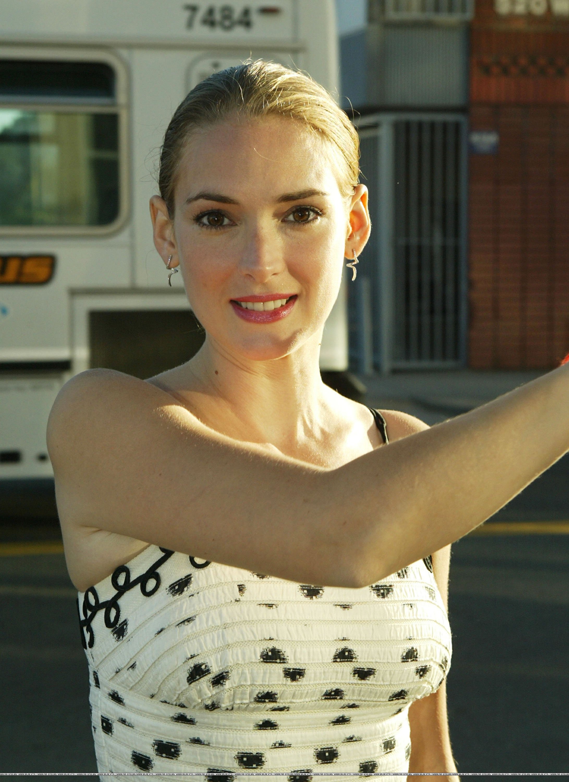 westm01.jpg