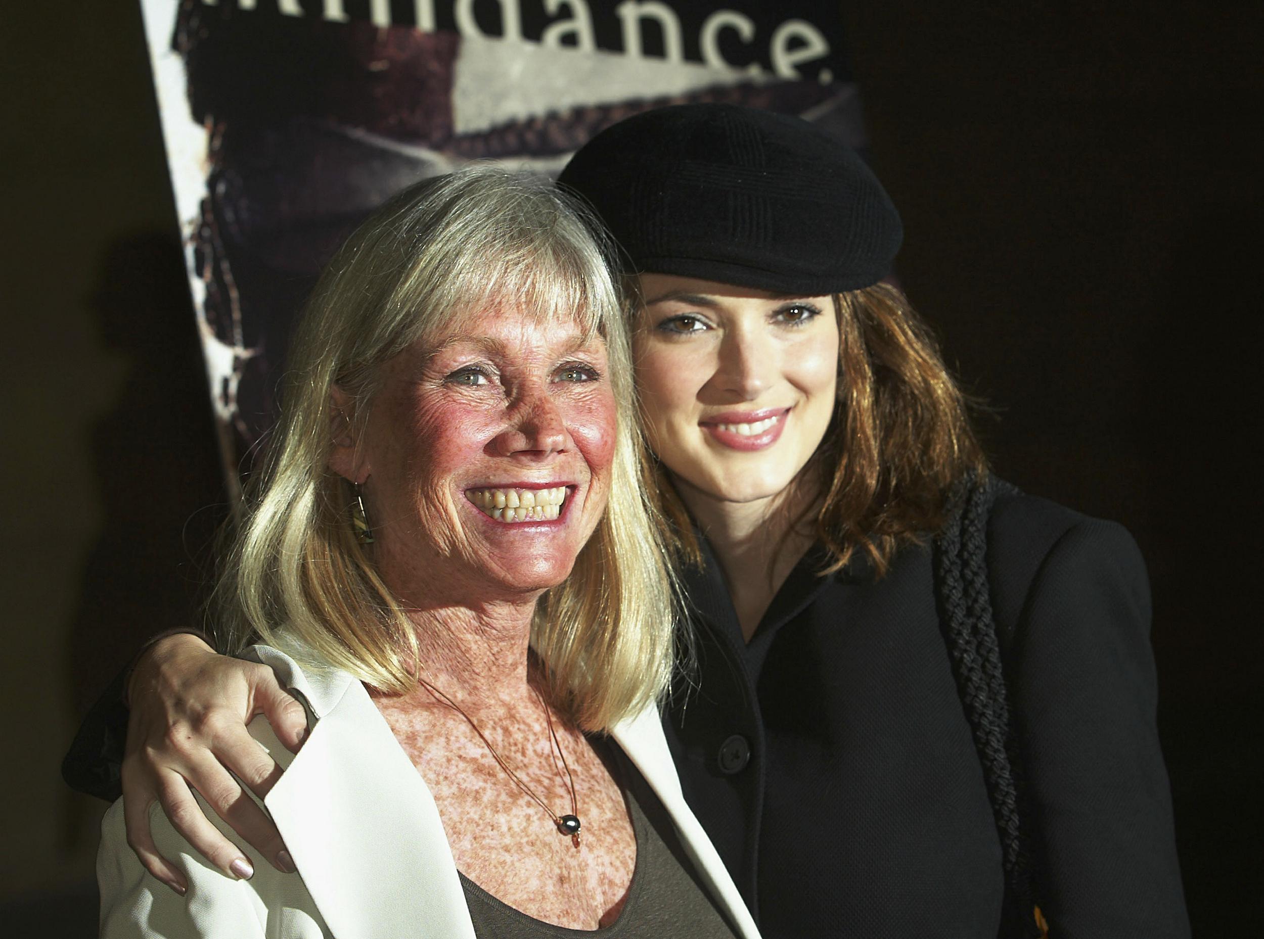 HQ_0005.jpg HQ_0005.jpg