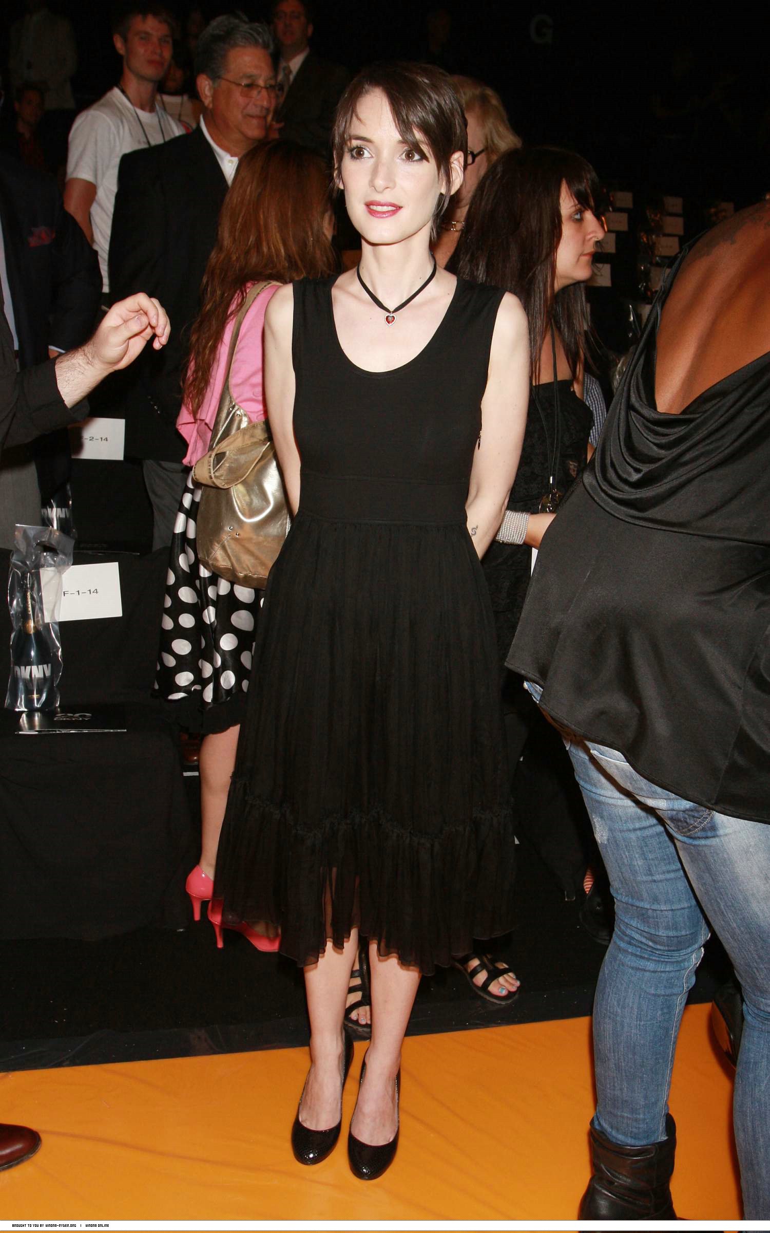 hq-008.jpg hq-008.jpg
