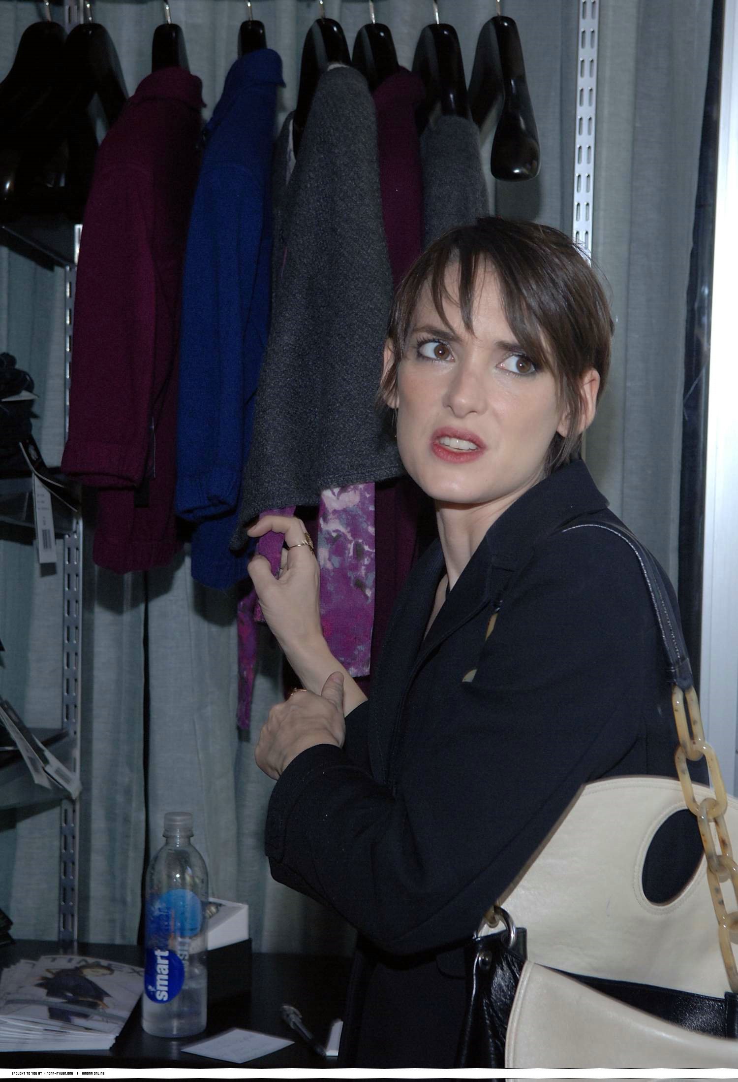 hq0001.jpg hq0001.jpg