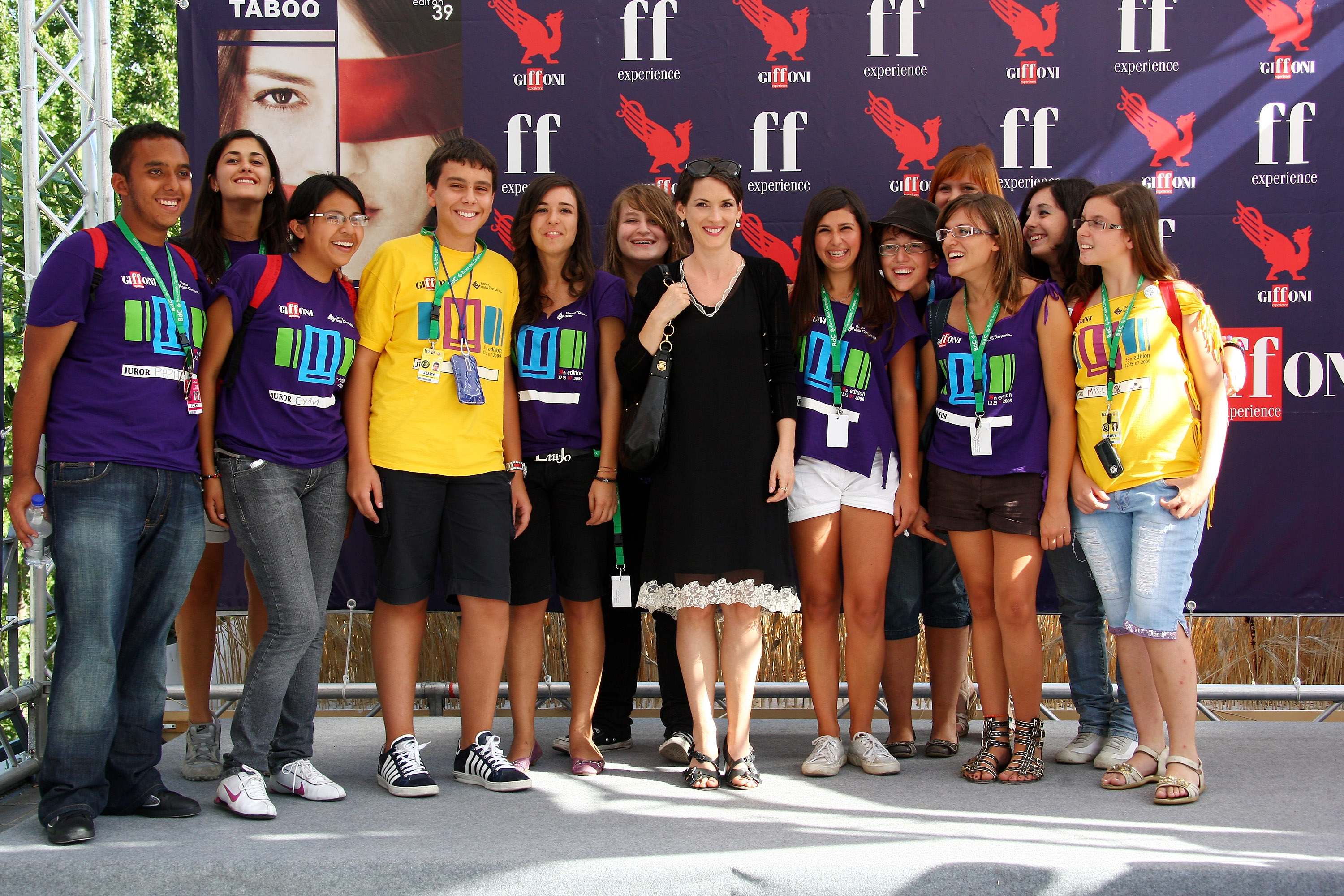 HQ_053.jpg HQ_053.jpg