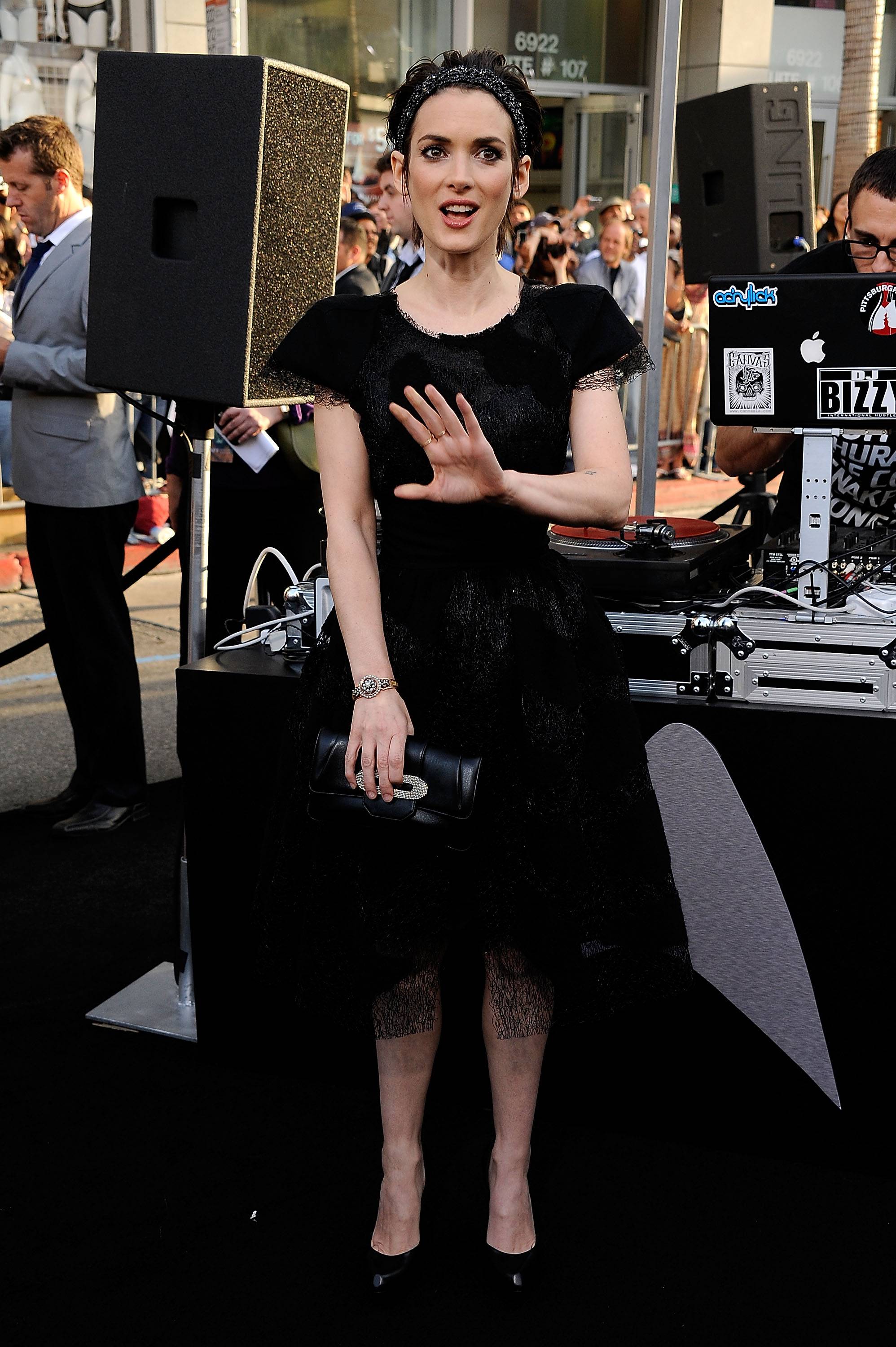 hq_053.jpg hq_053.jpg