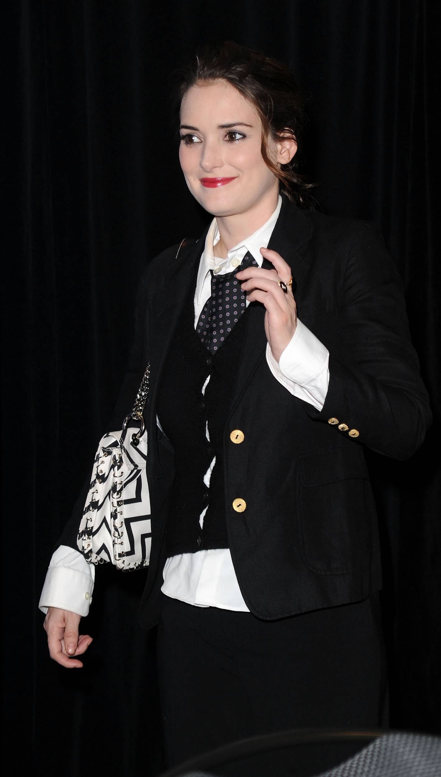 HQ-018.jpg HQ-018.jpg