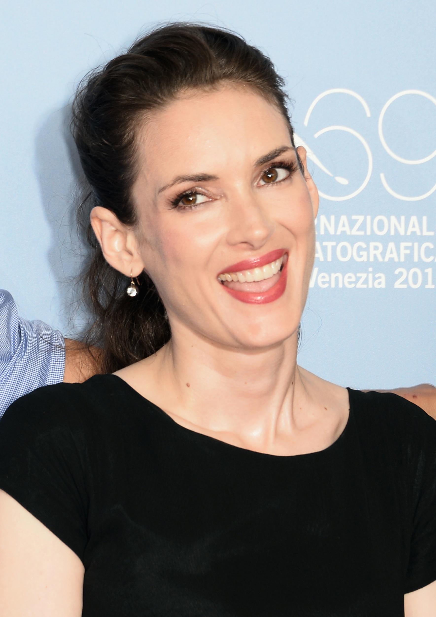 HQ_001.jpg HQ_001.jpg