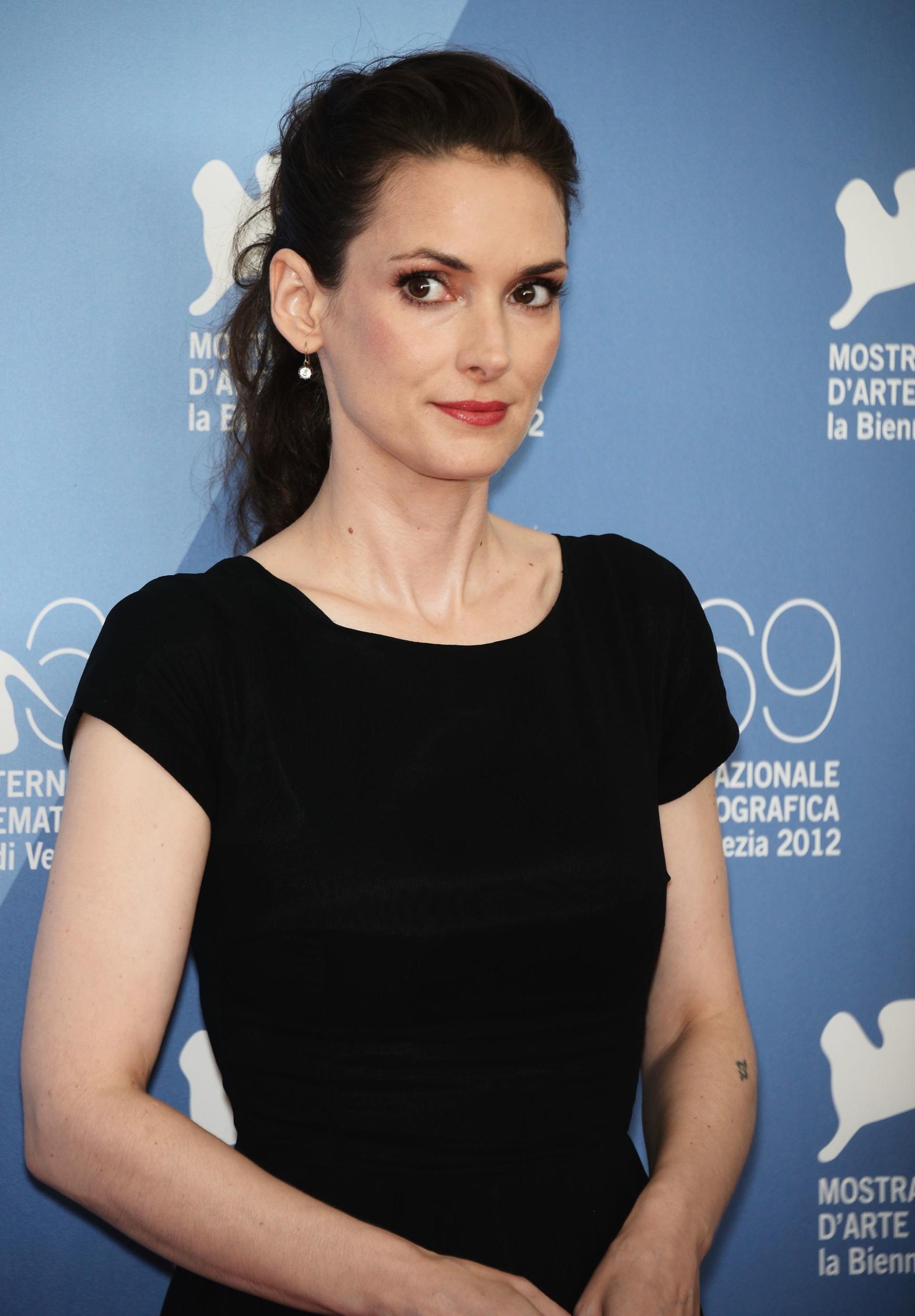 HQ_010.jpg HQ_010.jpg