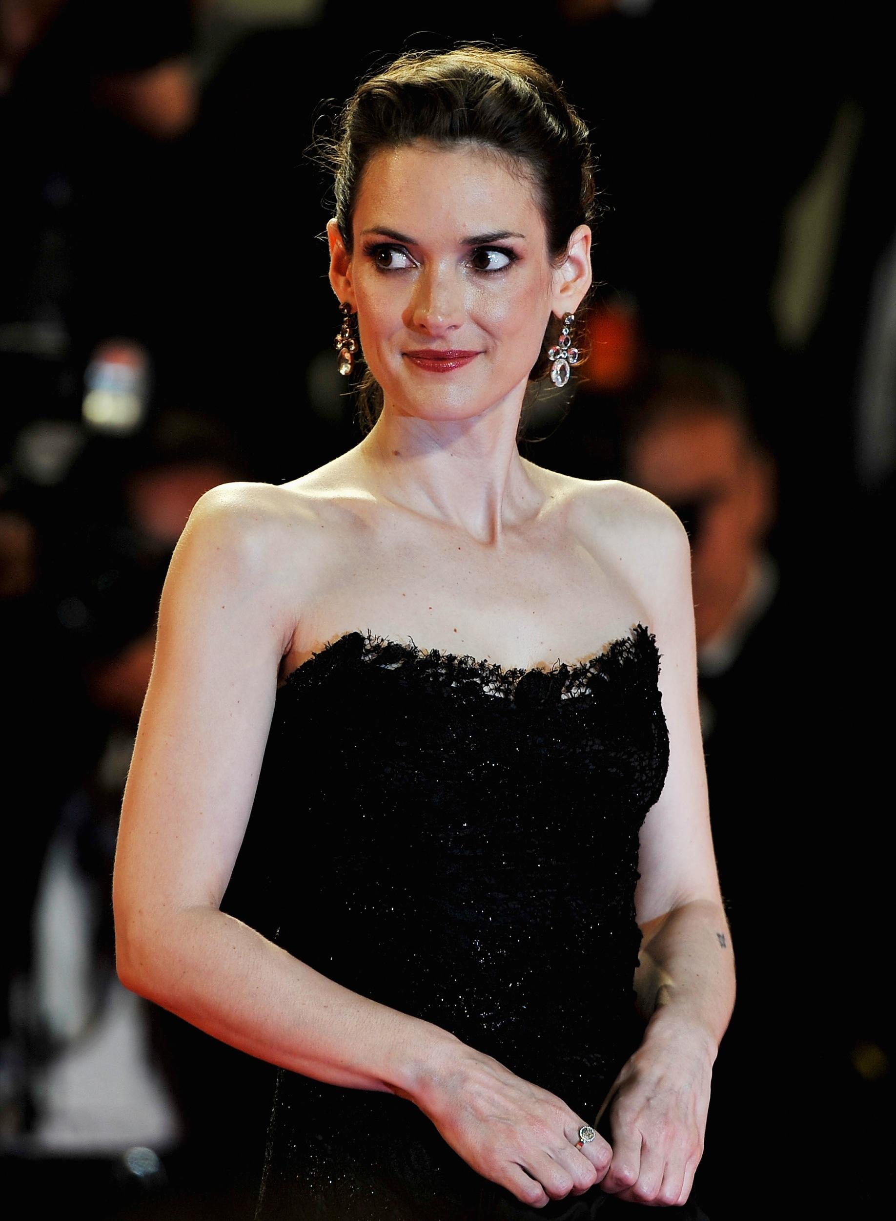 HQ_055.jpg HQ_055.jpg