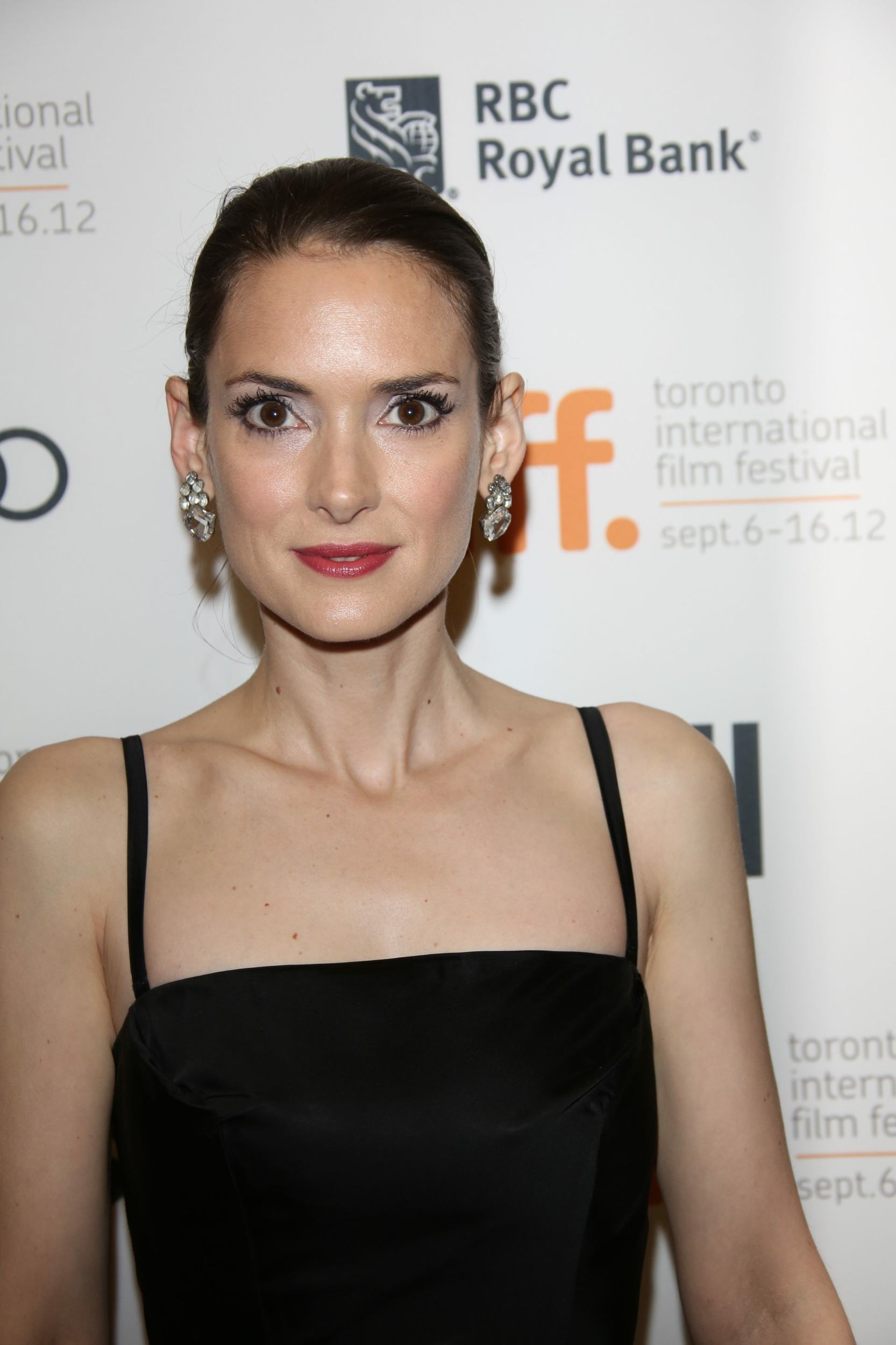 HQ_002.jpg HQ_002.jpg