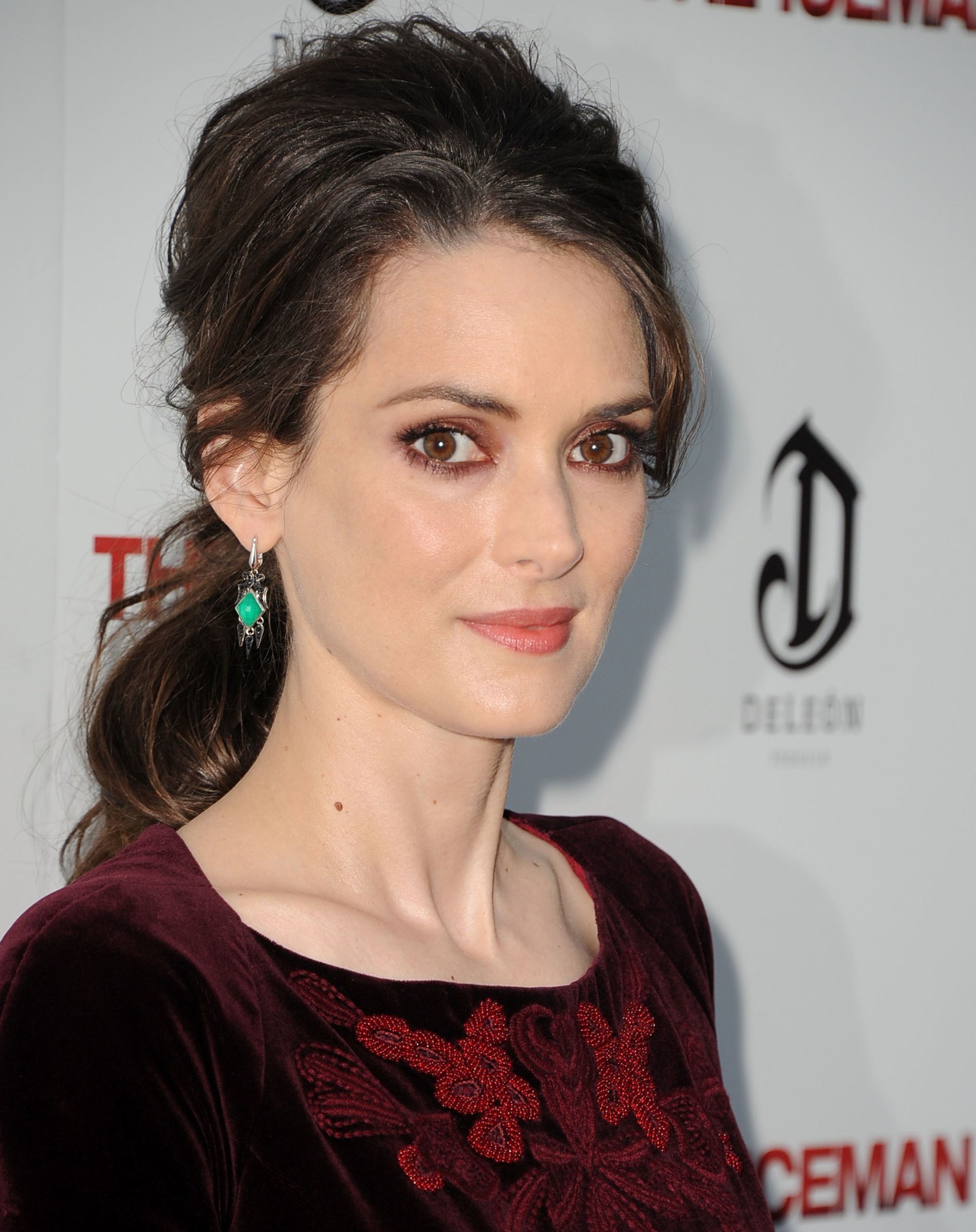HQ-090.jpg HQ-090.jpg