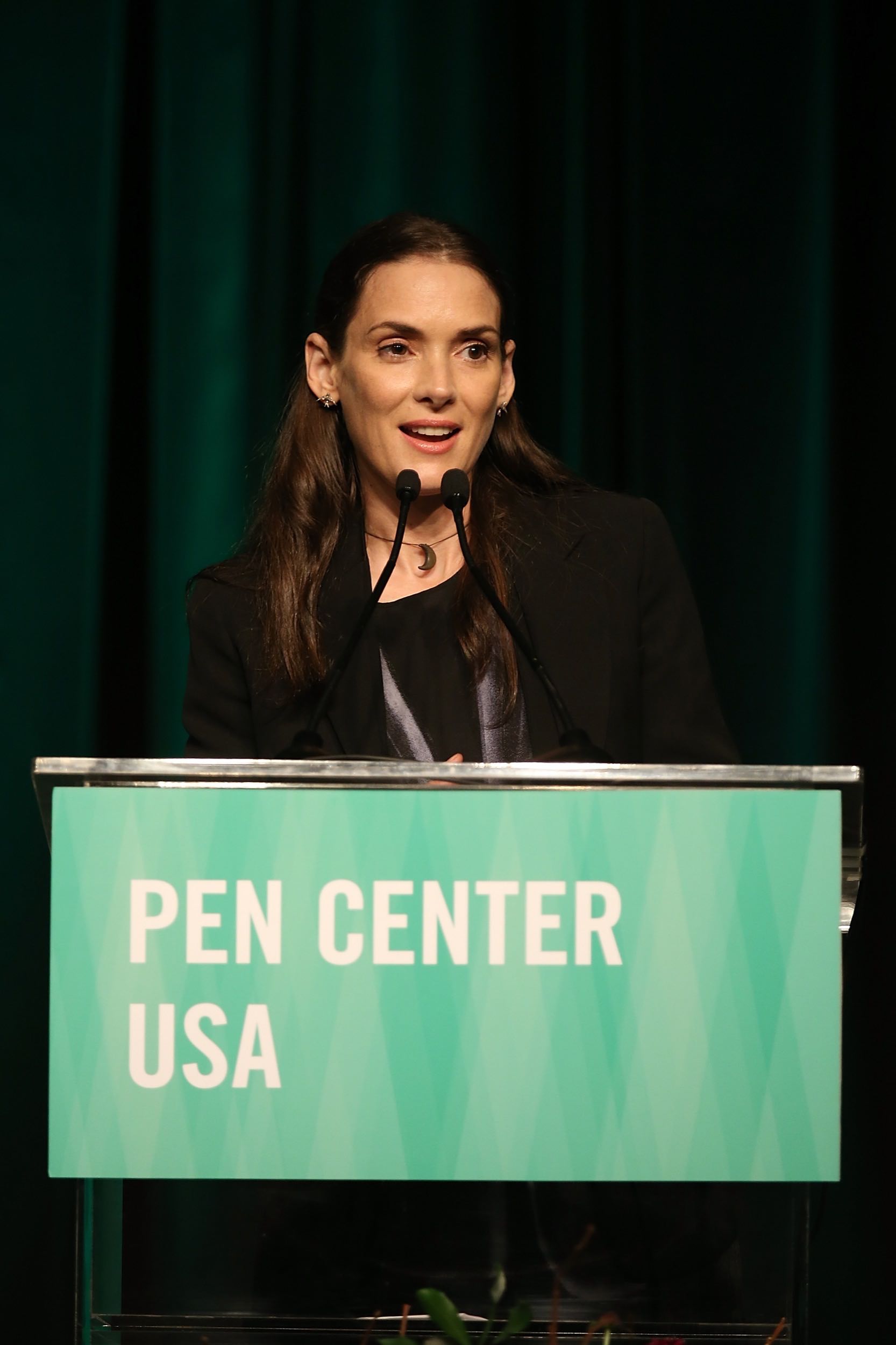 WF-PenCenterIsabelAllende_060.jpg WF-PenCenterIsabelAllende_060.jpg
