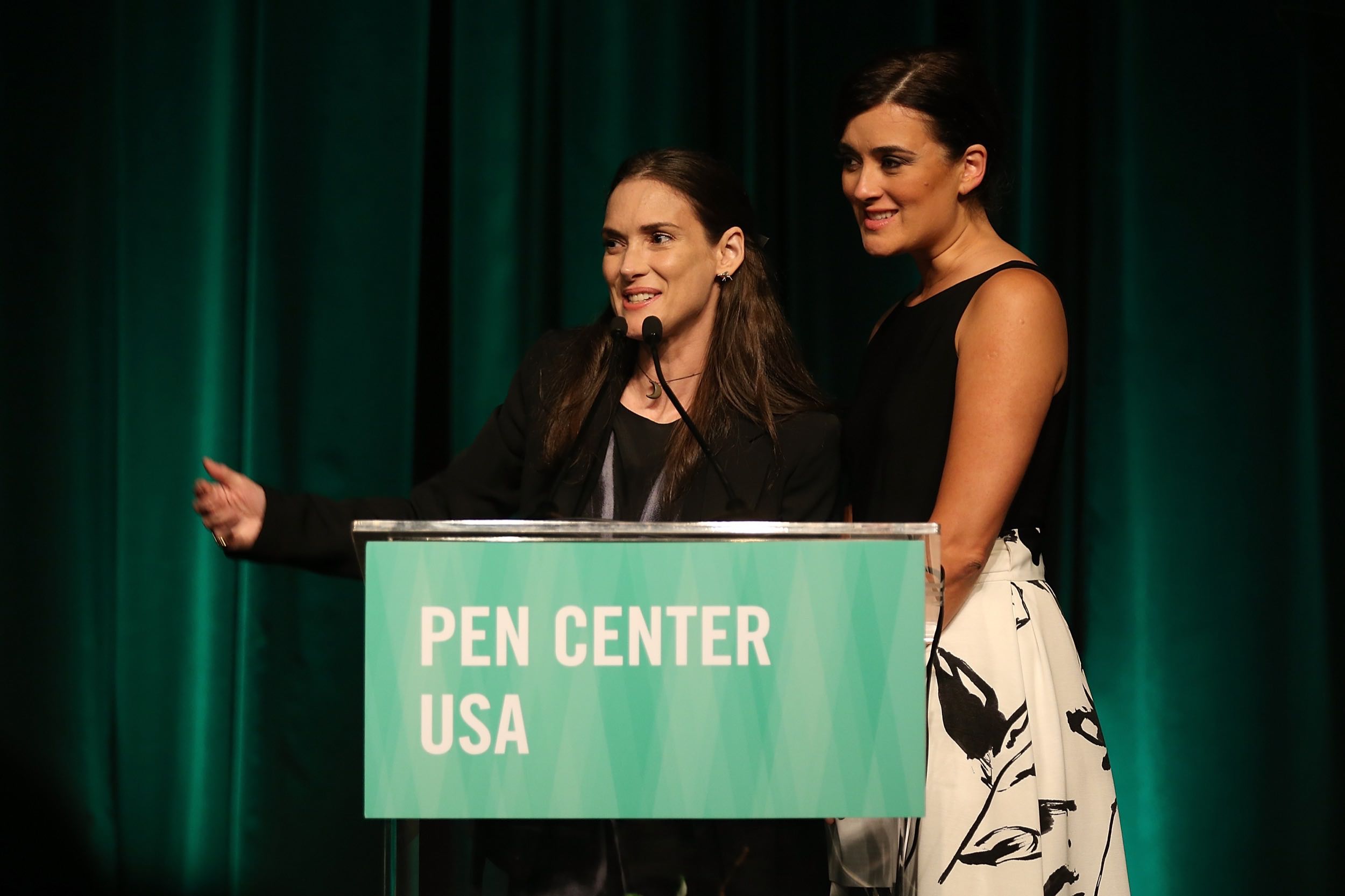 WF-PenCenterIsabelAllende_063.jpg