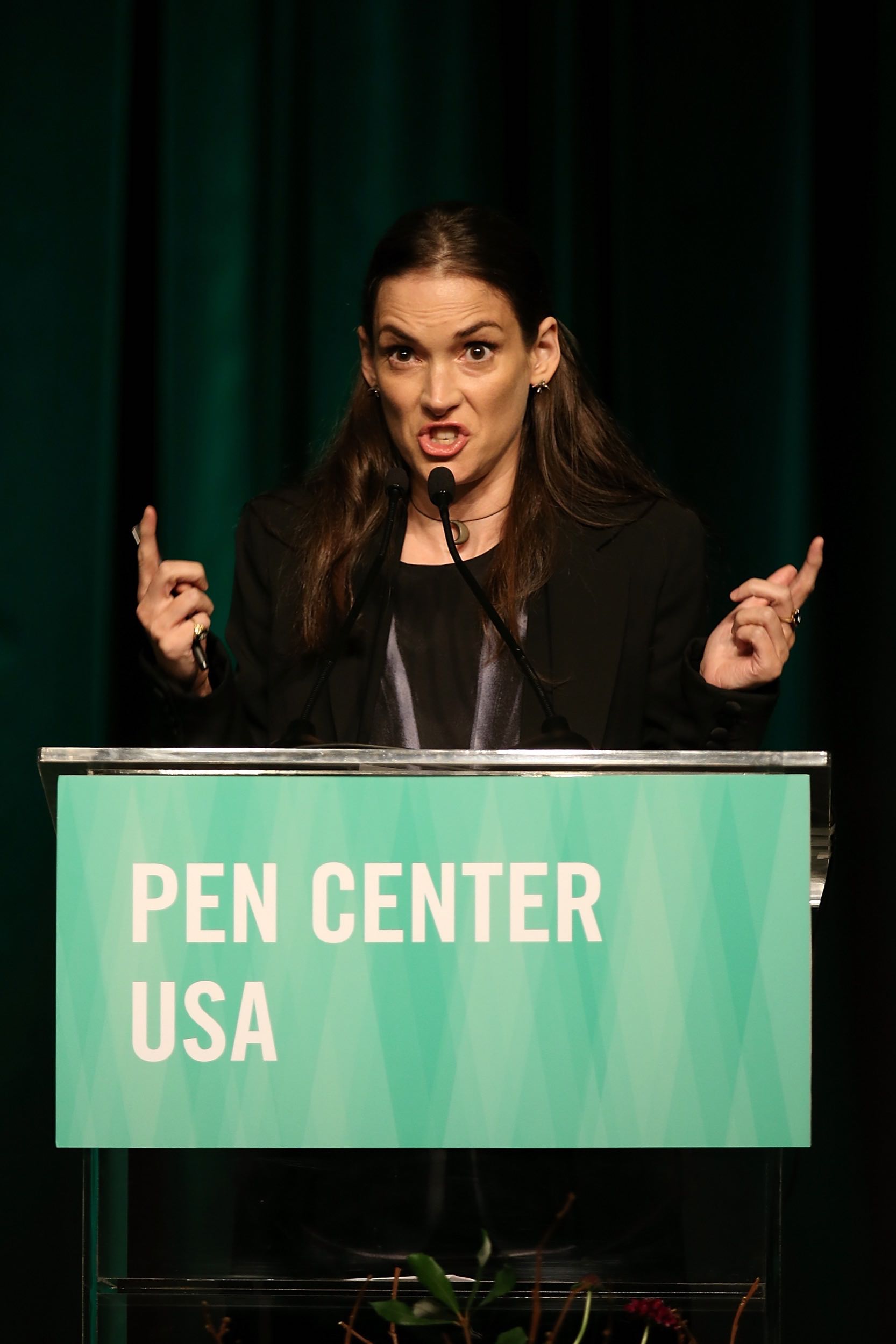 WF-PenCenterIsabelAllende_067.jpg