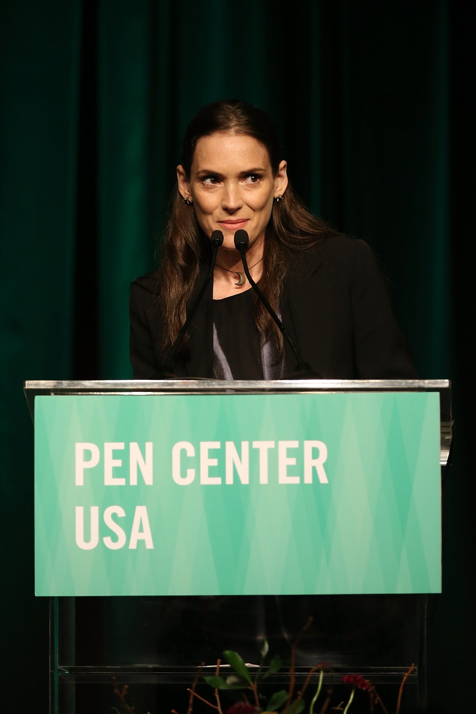 WF-PenCenterIsabelAllende_068.jpg WF-PenCenterIsabelAllende_068.jpg