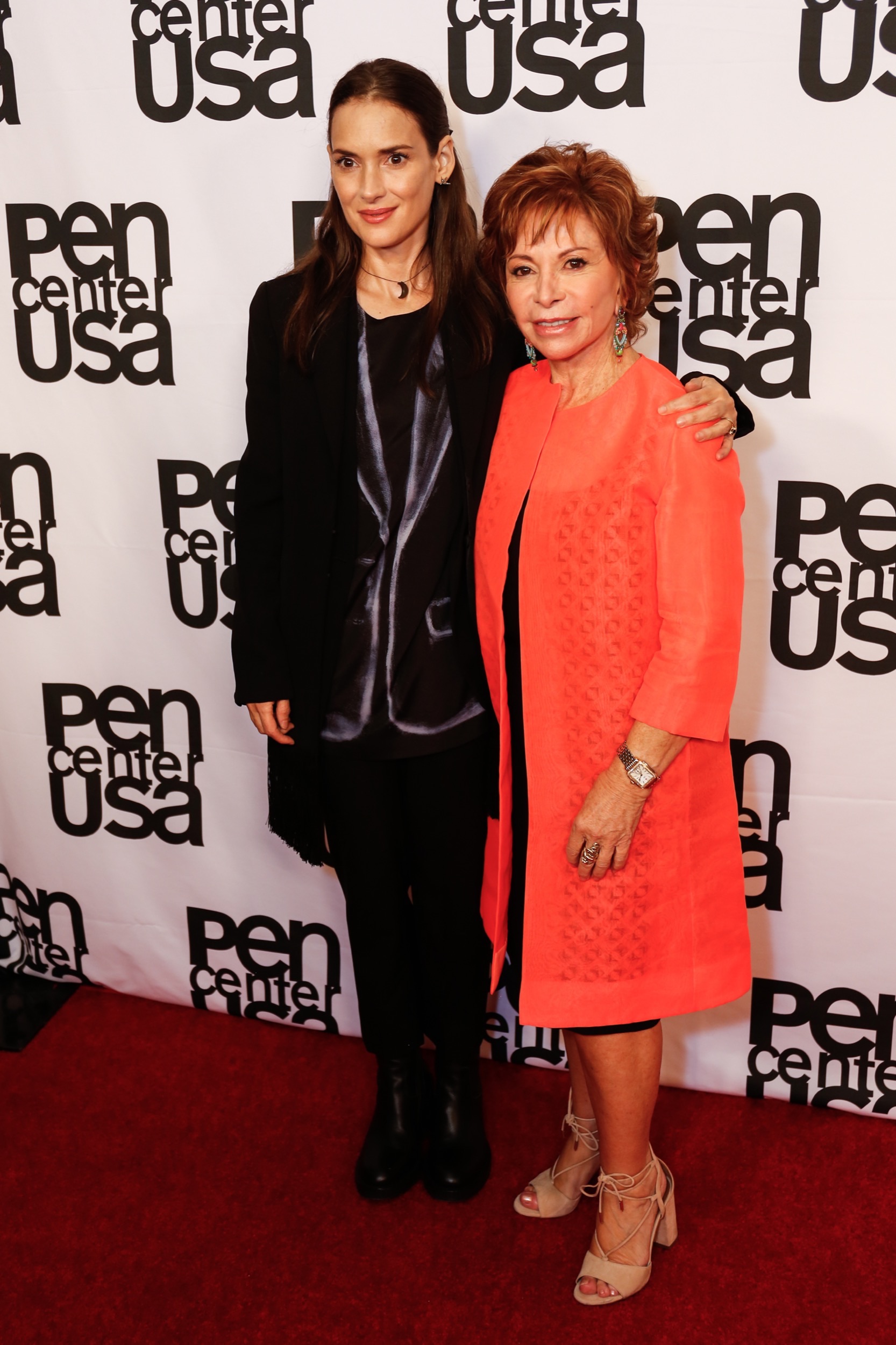 WF-PenCenterIsabelAllende_095.jpg