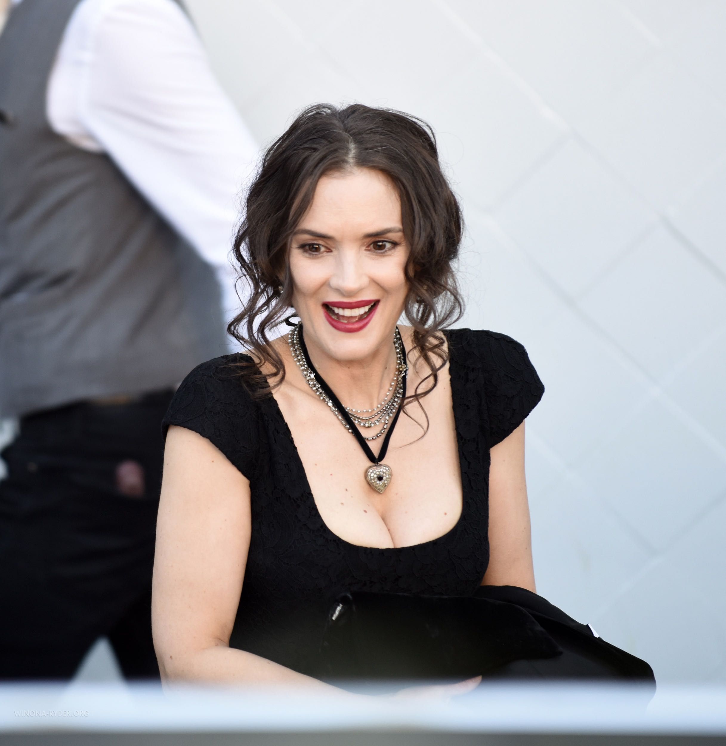 AAF-SAGAwards-Arrivals_016.jpg