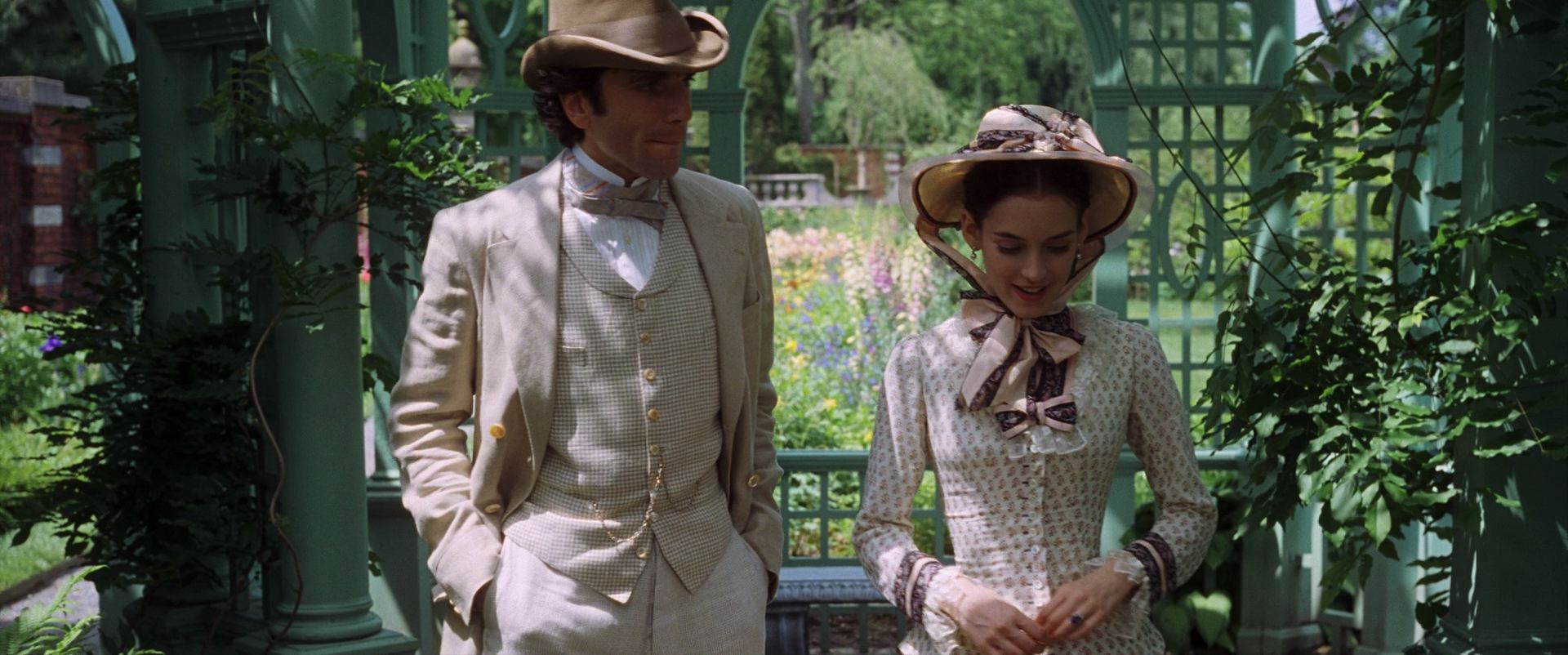 theageofinnocence-0221.jpg theageofinnocence-0221.jpg