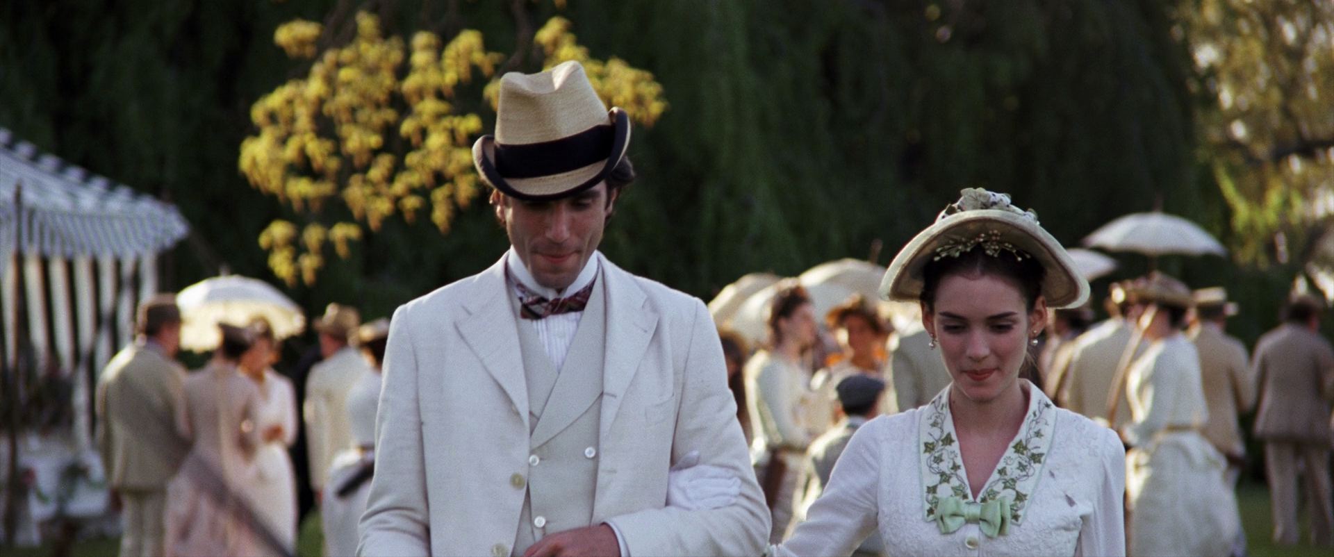 theageofinnocence-0409.jpg theageofinnocence-0409.jpg