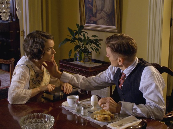 whenloveisnotenough-stills_019.jpg