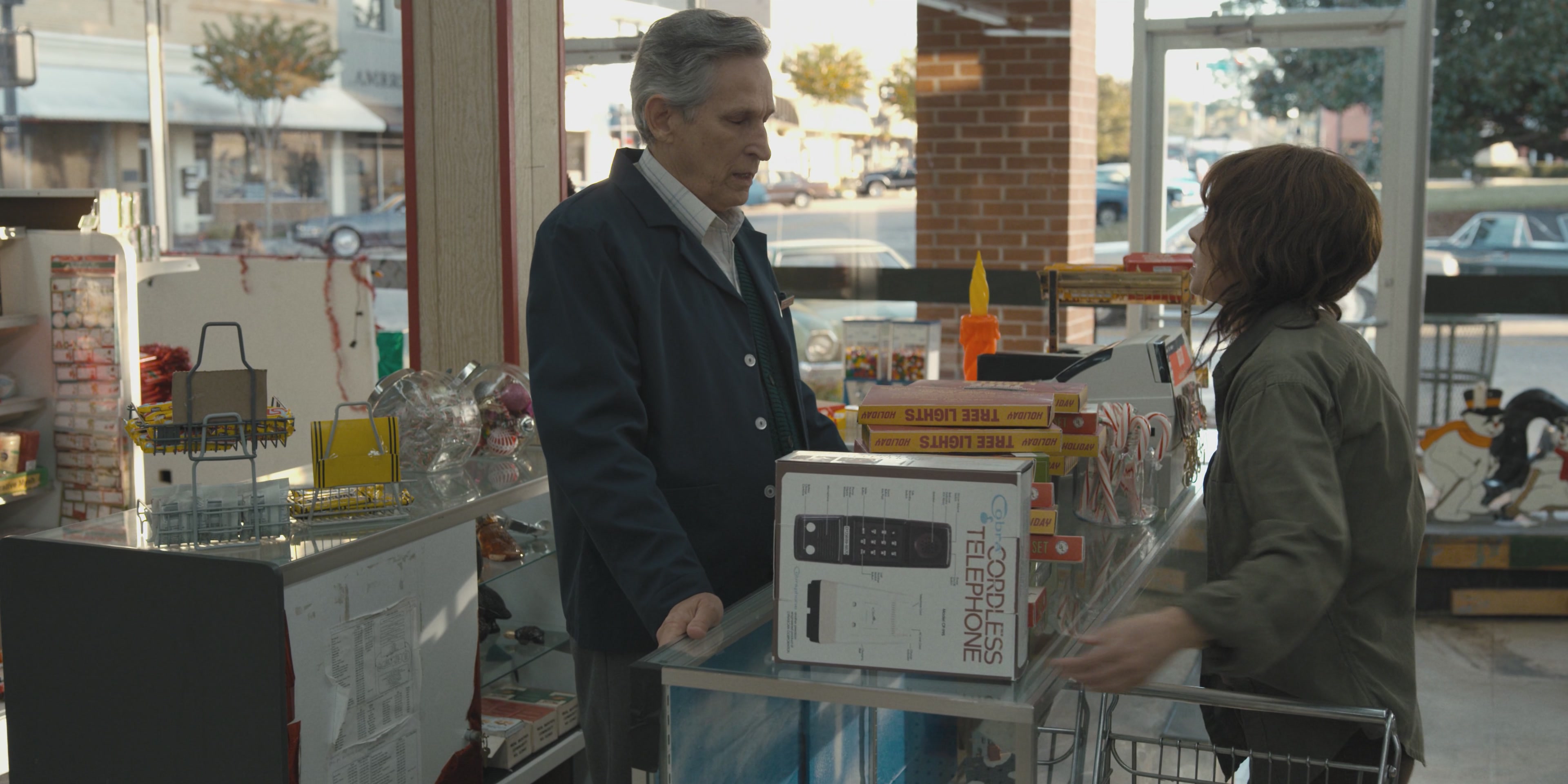 WF-StrangerThings103_140.jpg WF-StrangerThings103_140.jpg