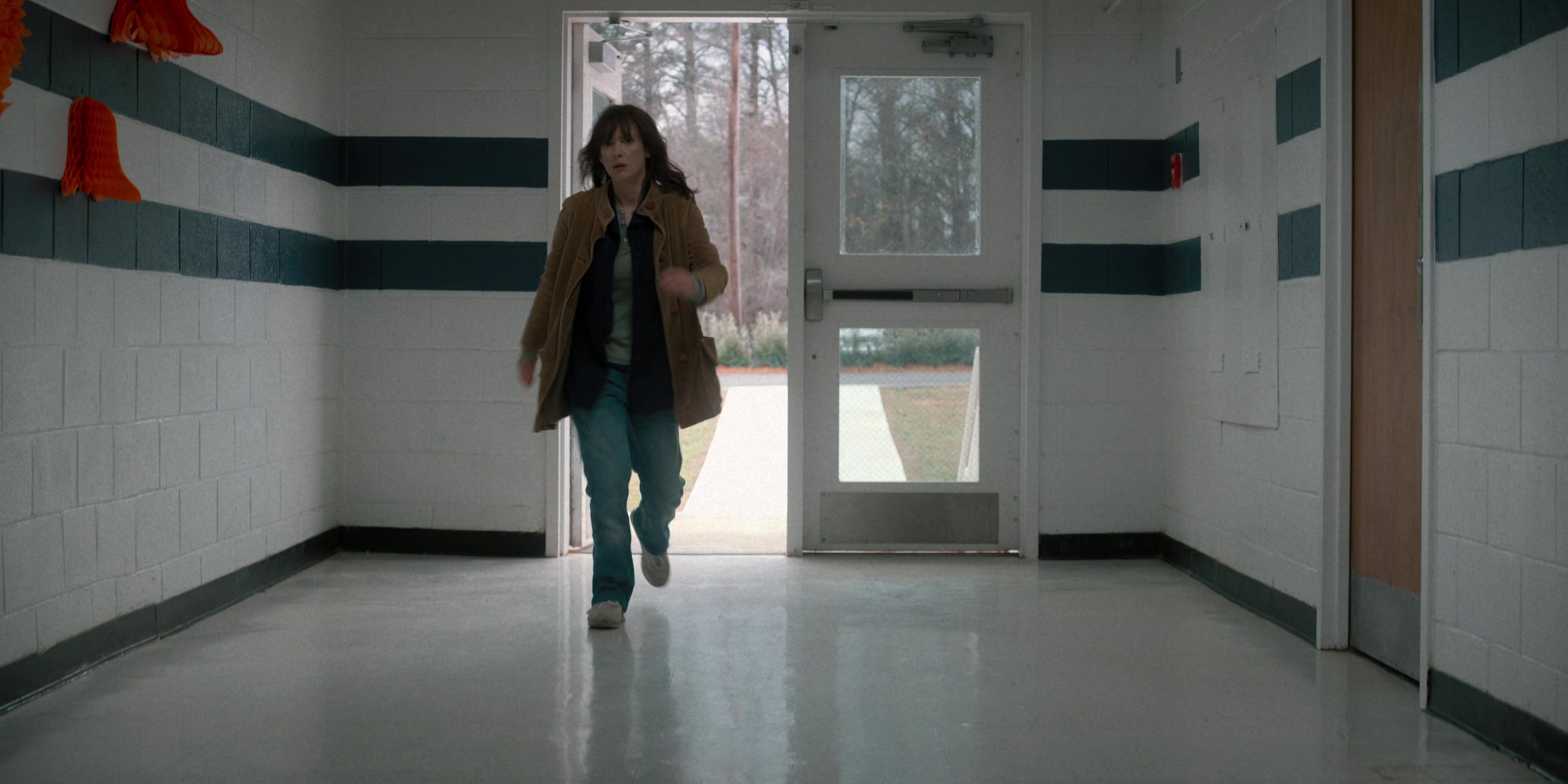 WF-StrangerThings204_005.jpg WF-StrangerThings204_005.jpg