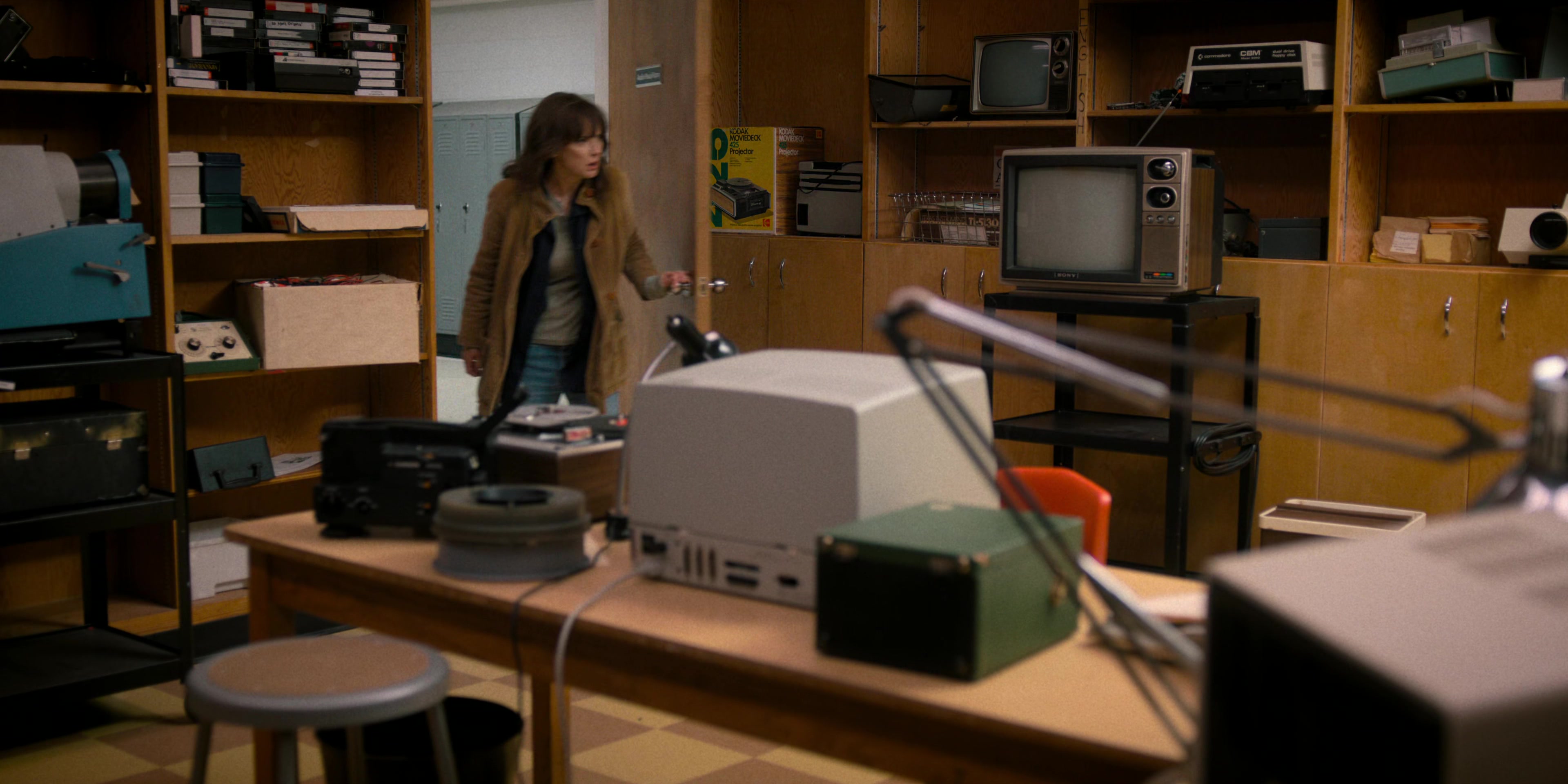 WF-StrangerThings204_007.jpg WF-StrangerThings204_007.jpg